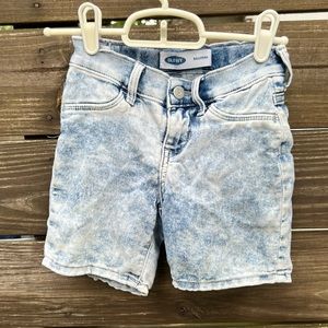 Ballerina acid wash denim shorts